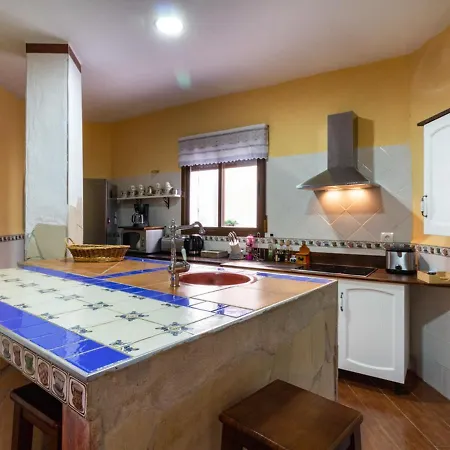 Casa Del Rio Saleres